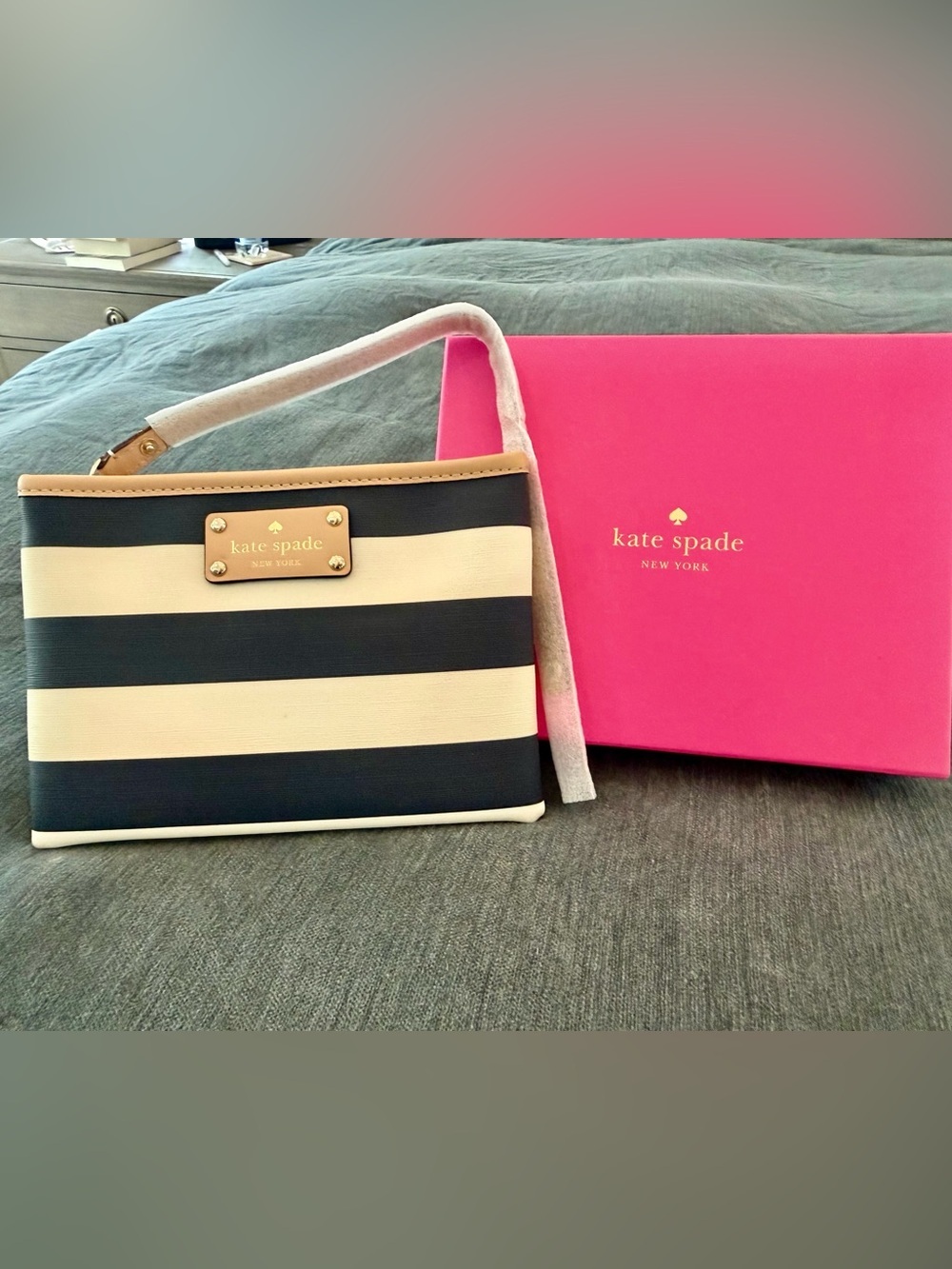 New with box Kate spade Navy White & Navy Striped Wristlet